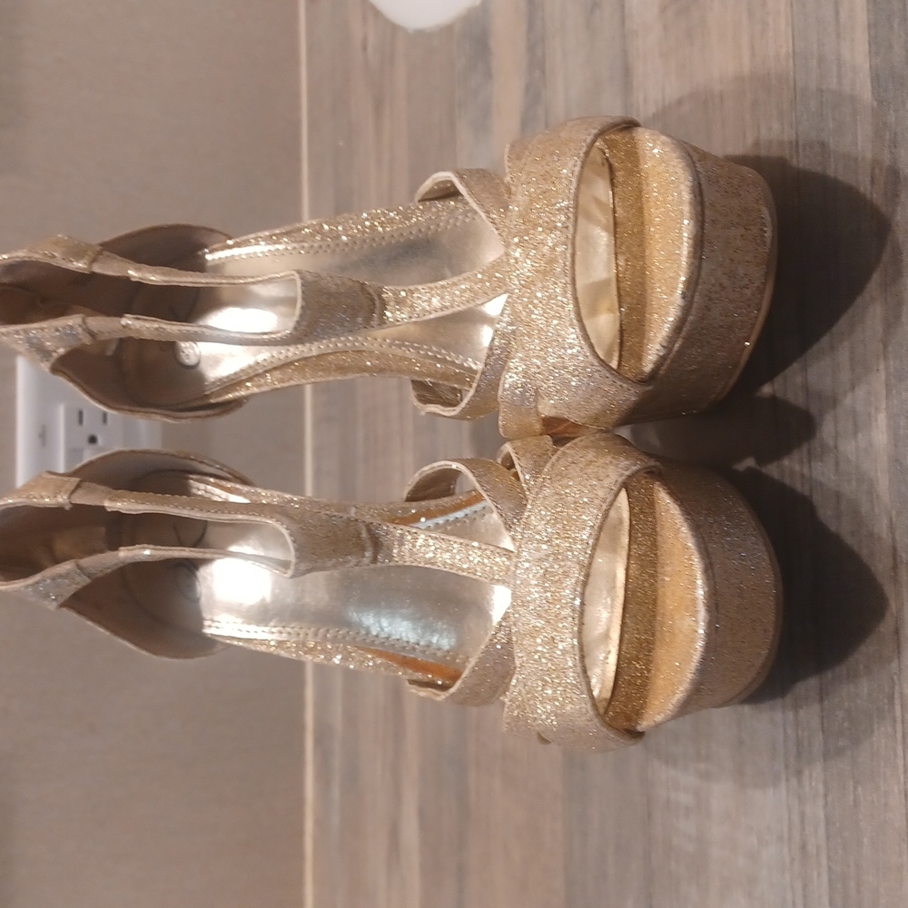 NWOT It's OK High Heels Pumps Formal Wedding Rhinestone  Evening Women Shoes 9